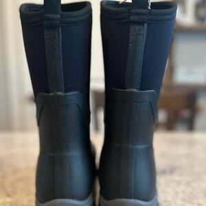 The Original Muck Boot Company Women’s Arctic Sport II Mid Boot Size 11